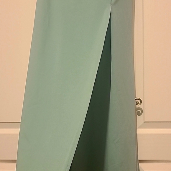 Sea green long dress - Picture 3 of 3